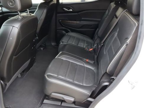 Used 2023 GMC Acadia Denali FWD image 5