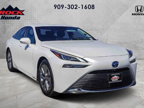 Used 2021 Toyota Mirai XLE w/ Advanced Technology Package image 3