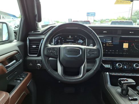 Used 2024 GMC Sierra 1500 Denali Ultimate AWD/4WD image 15