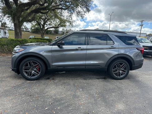 New 2026 Ford Explorer ST w/ Sun And Sound Package image 23