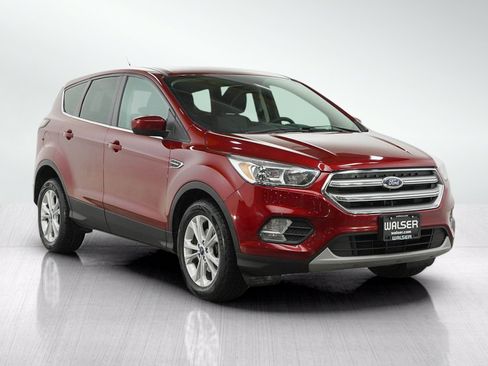 Used 2017 Ford Escape SE w/ SE Cold Weather Package FWD image 7