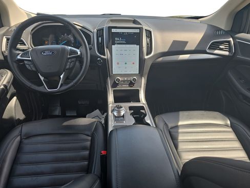 Used 2024 Ford Edge SEL image 9