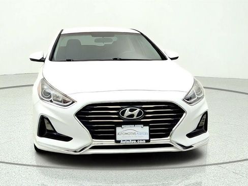 Used 2019 Hyundai Sonata SE FWD image 2