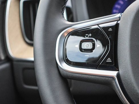 New 2027 Volvo XC60 B5 Plus AWD/4WD image 33