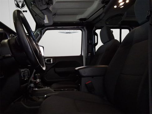 Certified 2022 Jeep Gladiator Sport image 7