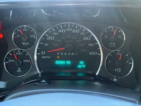 Used 2022 GMC Savana 2500 Extended image 9