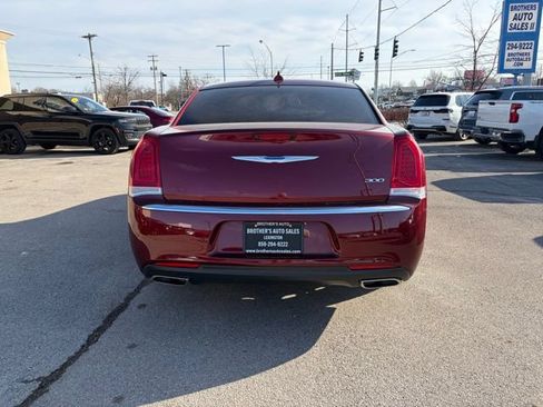 Used 2021 Chrysler 300 Touring L RWD image 6