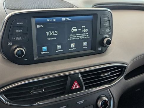 Used 2020 Hyundai Santa Fe SE image 18