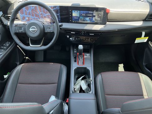 New 2025 Nissan Kicks SR w/ SR Premium Package image 2