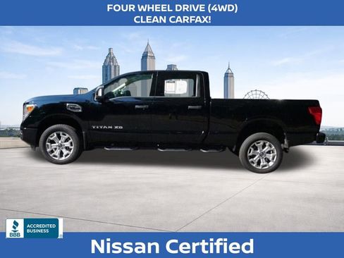 Used 2024 Nissan Titan SV w/ SV Convenience Package image 3