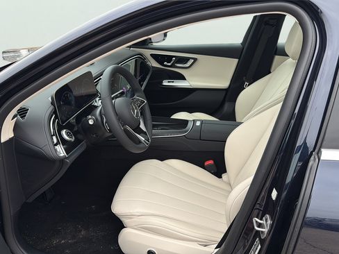 New 2026 Mercedes-Benz E 350 4MATIC Sedan image 19