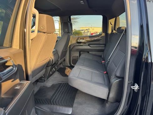 Used 2022 Chevrolet Silverado 1500 LT image 13