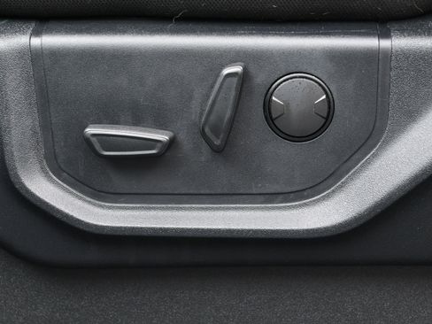 Used 2019 Ford F150 XLT w/ Equipment Group 302A Luxury image 9