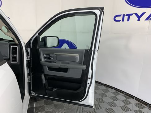 Used 2019 RAM 1500 Big Horn RWD image 36