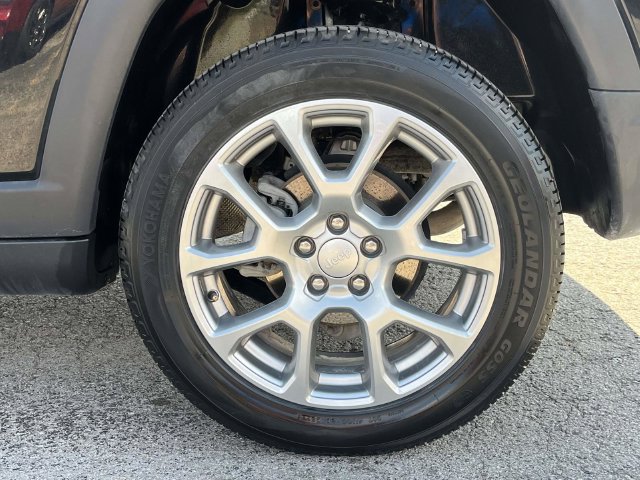 Used 2023 Jeep Compass Latitude AWD/4WD image 11