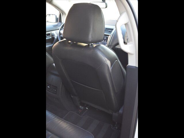 Used 2013 Lincoln MKX AWD image 26