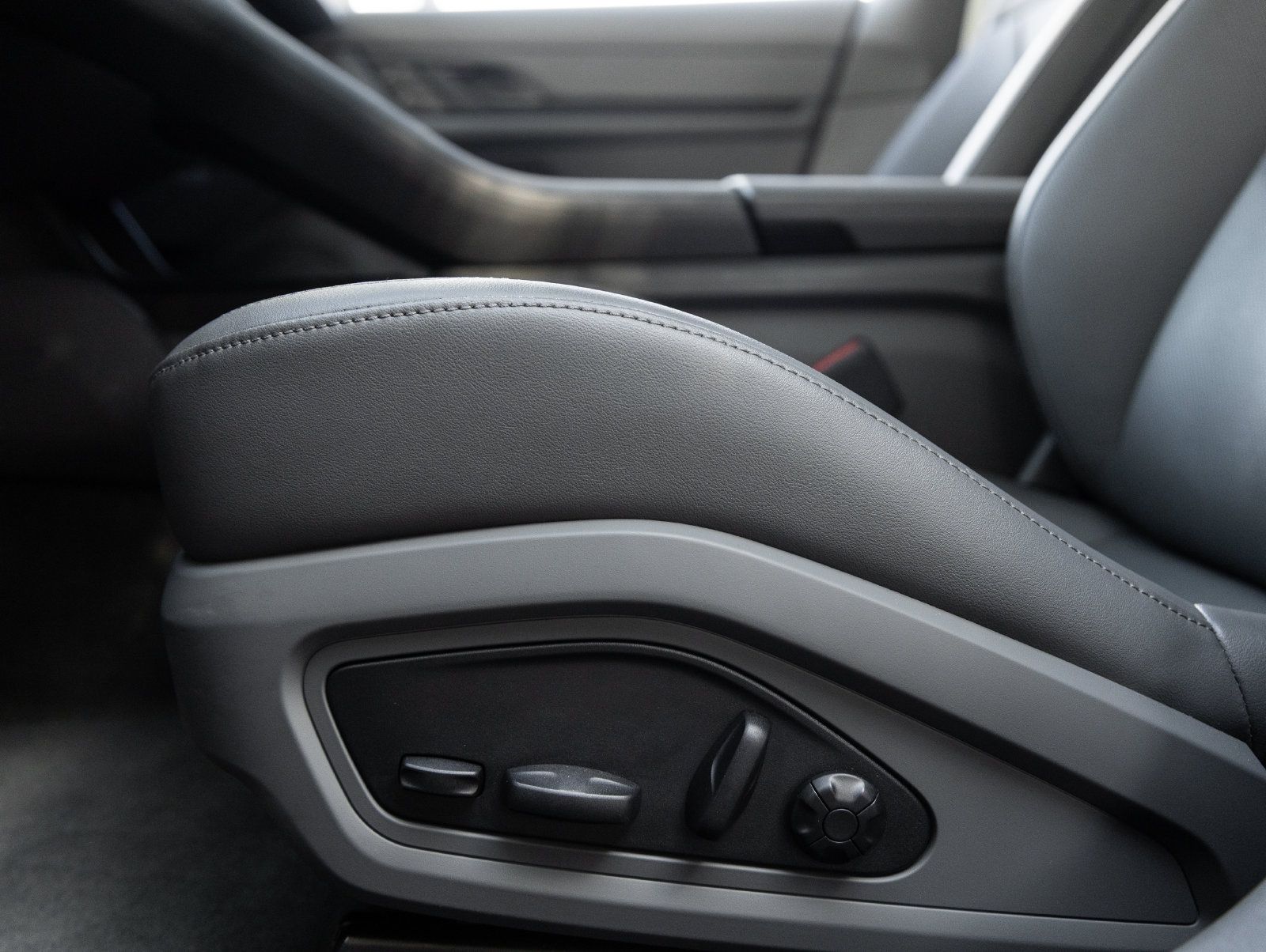 Certified 2024 Porsche Taycan RWD image 23
