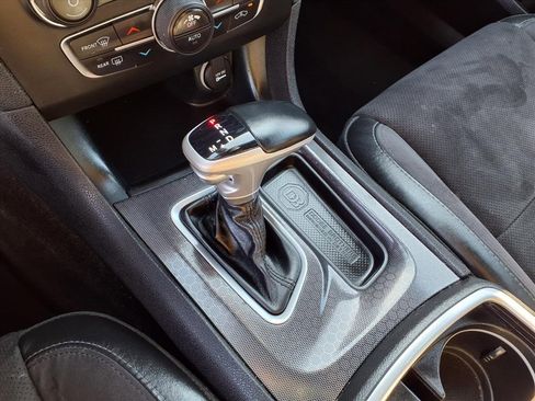 Used 2018 Dodge Charger GT image 7