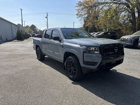 New 2026 Nissan Frontier SV AWD/4WD image 3