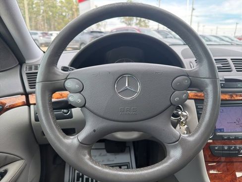 Used 2007 Mercedes-Benz E 350 Sedan image 17