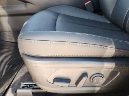 New 2026 Kia Sorento S w/ S Panoramic Sunroof Package image 17