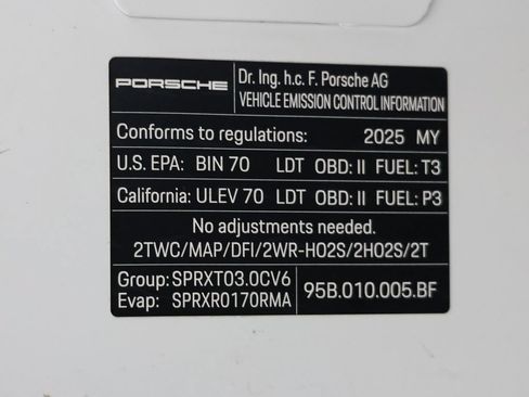 Used 2025 Porsche Macan S AWD/4WD image 84