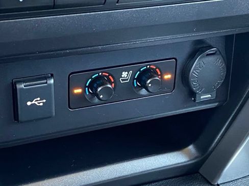 Used 2022 Toyota 4Runner Limited AWD/4WD image 18