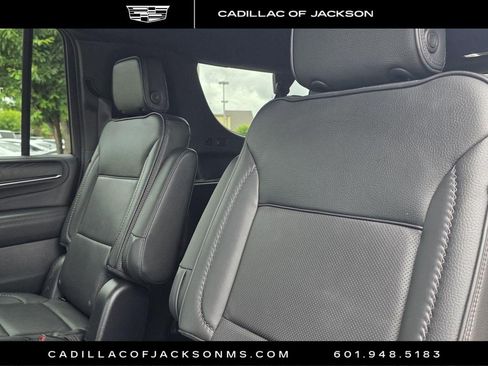 Used 2022 GMC Yukon XL Denali AWD/4WD image 27