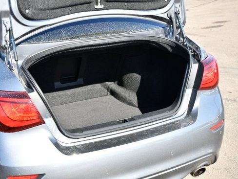 Used 2017 INFINITI Q70 3.7 image 28