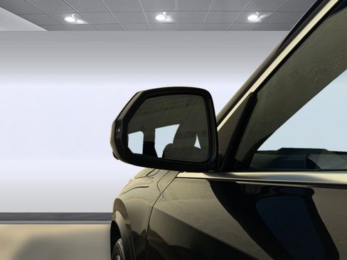 Certified 2025 BMW X1 xDrive28i image 16