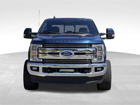 Used 2019 Ford F250 Lariat w/ Lariat Value Package image 8