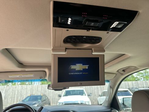 Used 2019 Chevrolet Tahoe LT w/ LT Signature Package AWD/4WD image 24