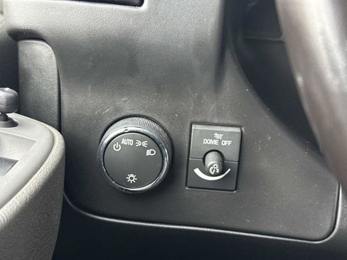 Certified 2017 Chevrolet Express 2500 image 27