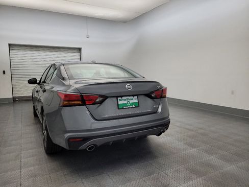 Used 2019 Nissan Altima 2.5 SV image 6