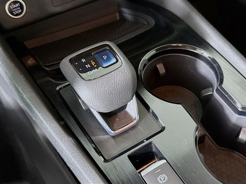 Used 2021 Nissan Rogue S image 19