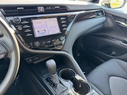 Certified 2019 Toyota Camry LE FWD image 32
