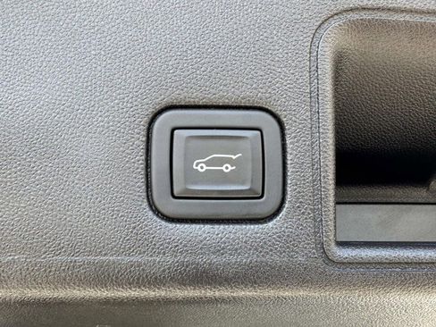 Used 2024 GMC Terrain Denali w/ Denali Premium Package image 15