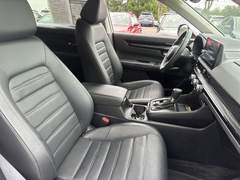 Used 2024 Honda CR-V EX-L image 6