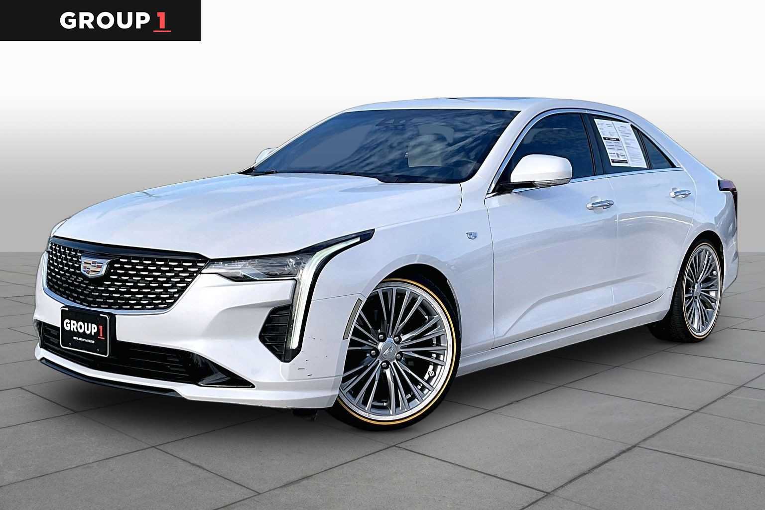 Used 2020 Cadillac CT4 Premium Luxury RWD image 1