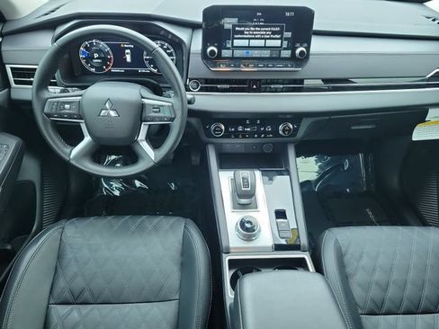 Used 2024 Mitsubishi Outlander SEL FWD image 17