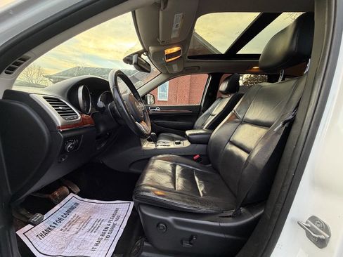 Used 2013 Jeep Grand Cherokee Limited w/ Advance Technology Group image 12