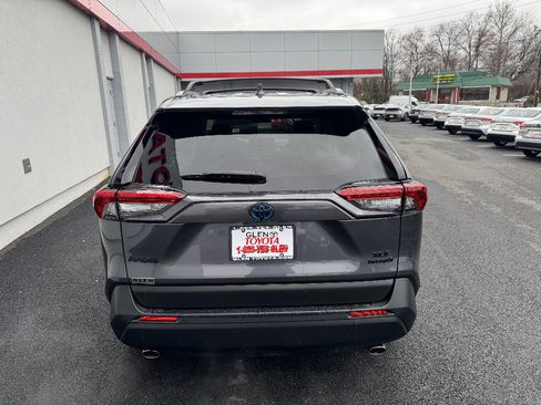 Used 2023 Toyota RAV4 XLE w/ Convenience Package image 6