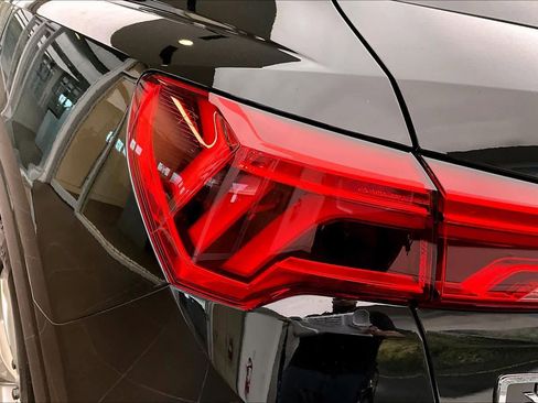 Certified 2025 Audi Q3 2.0T Premium Plus w/ Premium Plus Package image 28