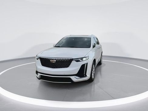 Used 2024 Cadillac XT6 Luxury FWD image 4