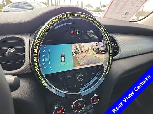 Used 2024 MINI Cooper 2-Door Hardtop image 4