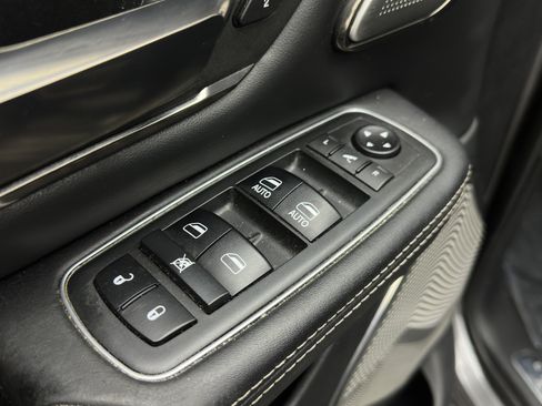 Used 2019 RAM 1500 Limited AWD/4WD image 12