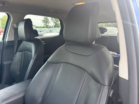 Certified 2024 Kia Sportage EX FWD image 9