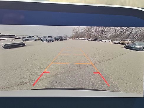 Used 2025 Chevrolet Traverse LT w/ Sun and Wheel Package image 30