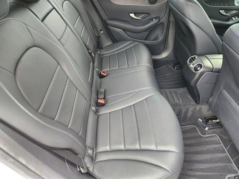 Used 2018 Mercedes-Benz GLC 300 image 32