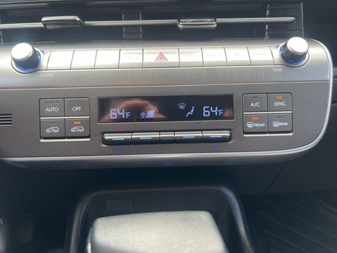 Used 2025 Hyundai Kona SEL AWD/4WD image 59